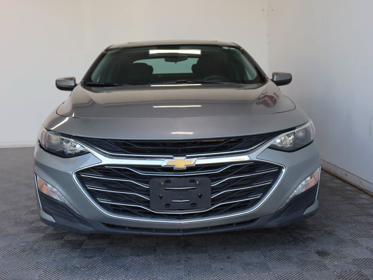 Used 2024 Chevrolet Malibu LT FWD image 2