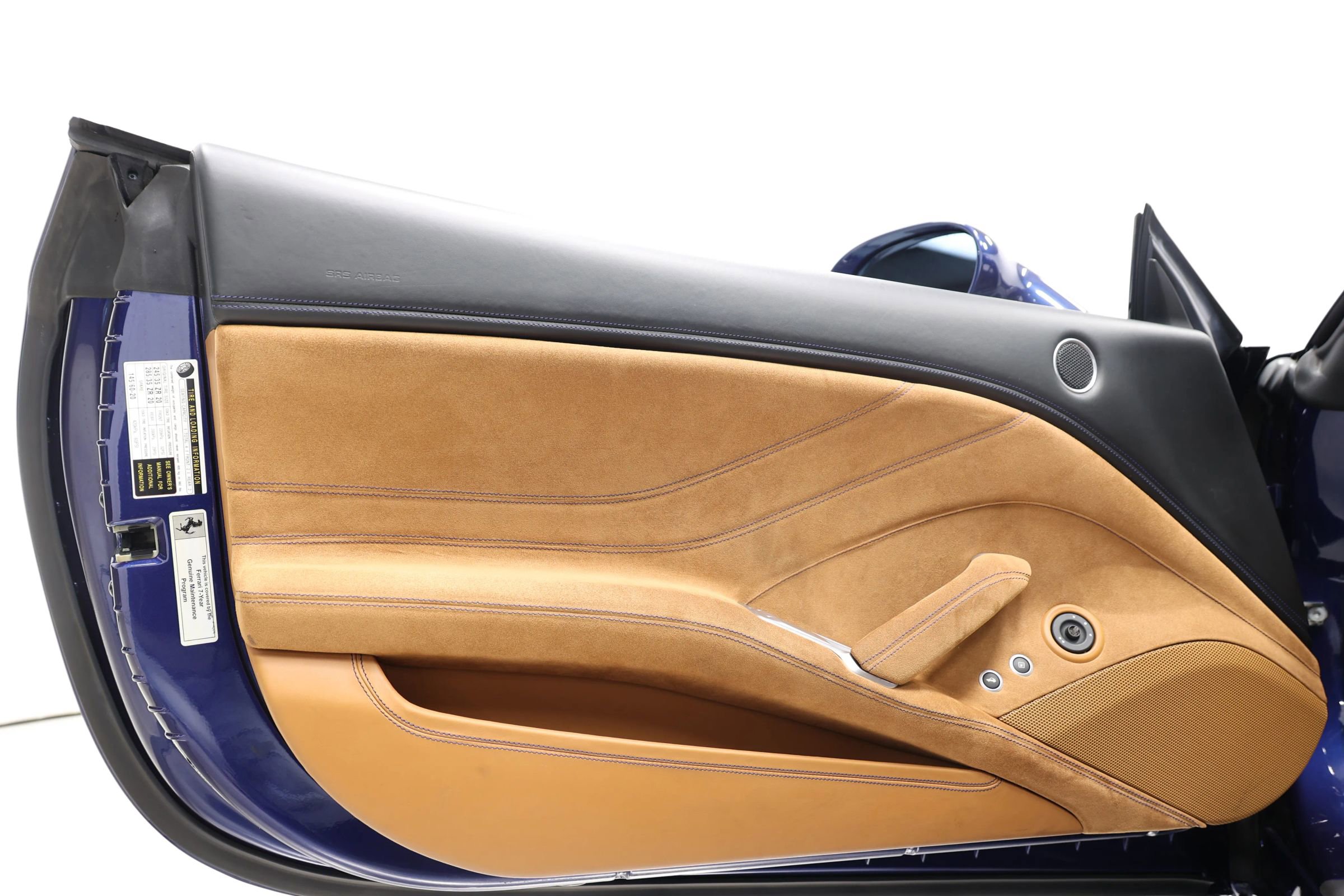 Used 2017 Ferrari California T image 13