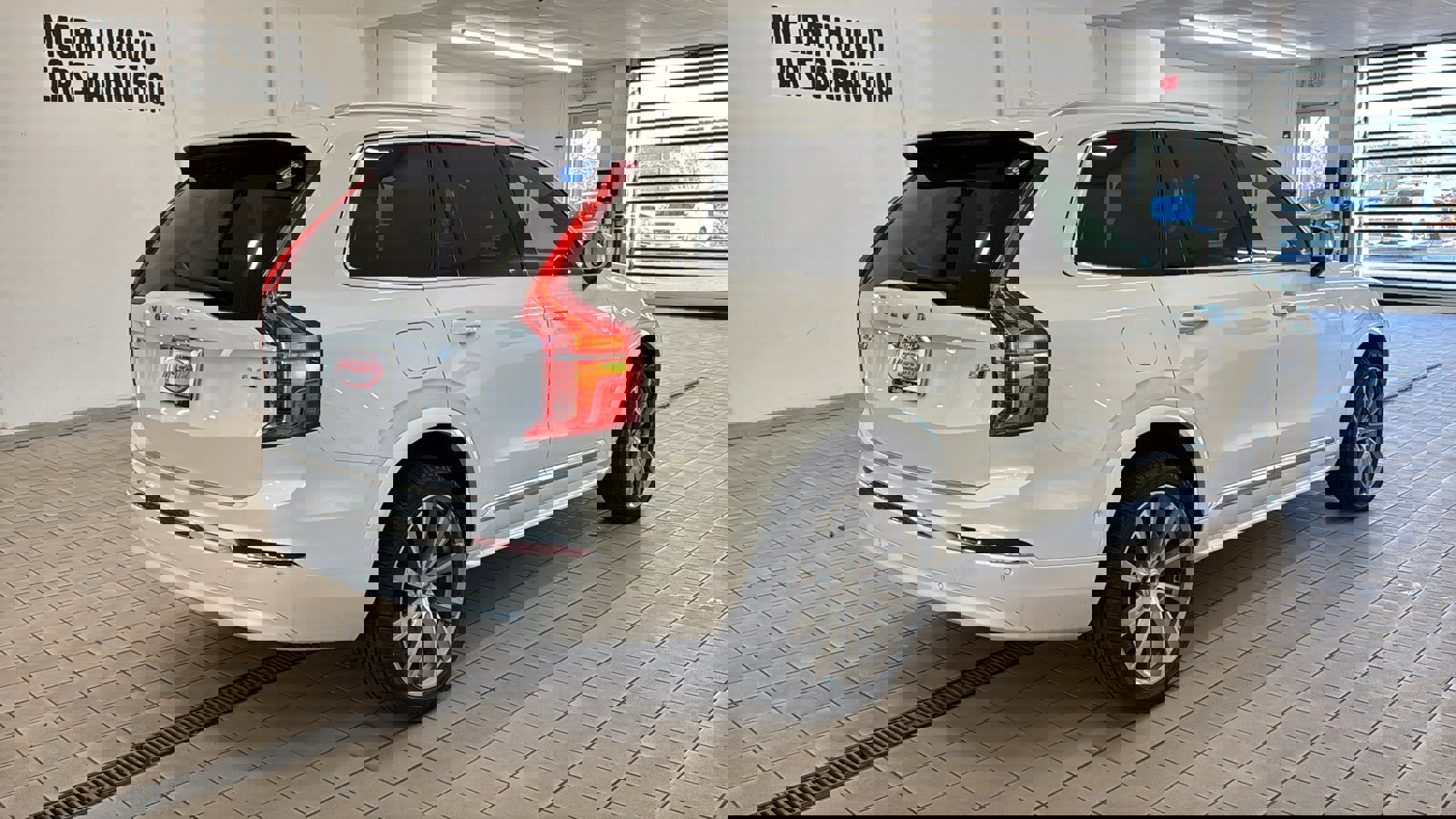 Used 2024 Volvo XC90 B6 Plus w/ Protection Package Premier image 5