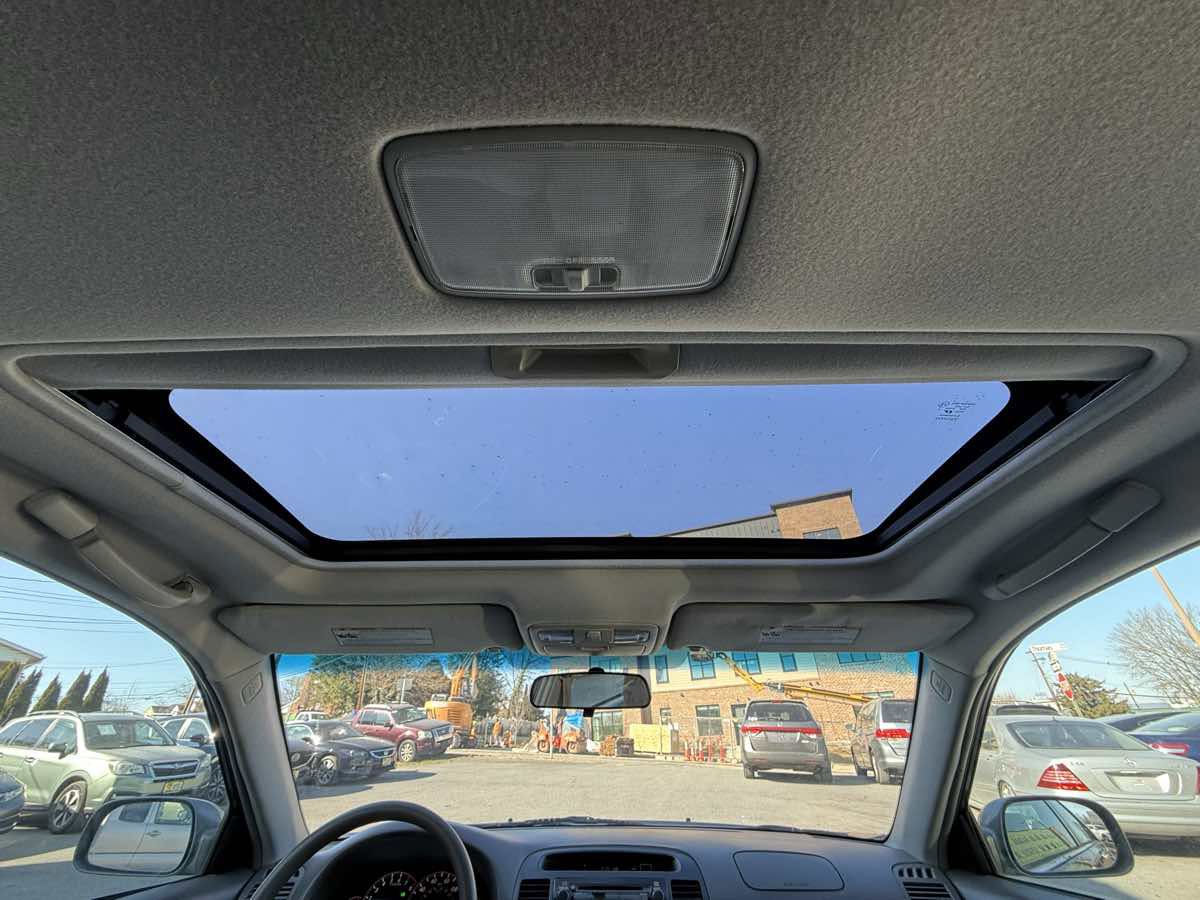 Used 2005 Toyota Camry LE image 21