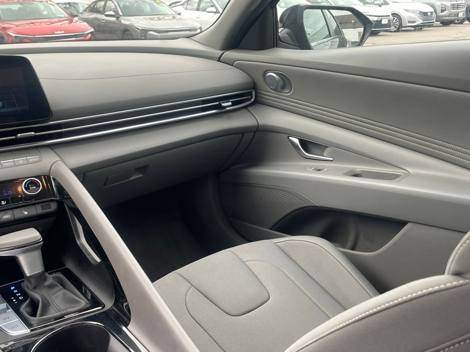 Used 2025 Hyundai Elantra SEL image 37