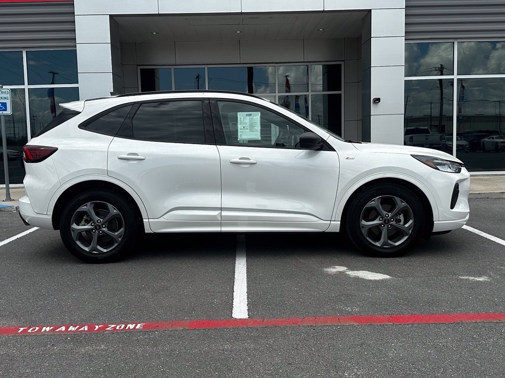 Certified 2023 Ford Escape ST-Line w/ Tech Pack #1 FWD image 4