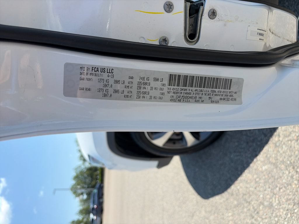 Used 2019 Jeep Cherokee Limited AWD/4WD image 28