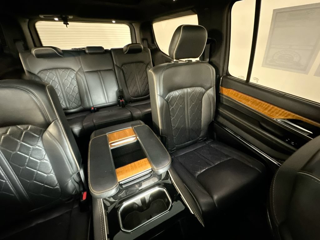 Used 2022 Jeep Grand Wagoneer Series III w/ HD Trailer Tow Package AWD/4WD image 14