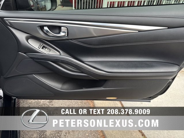 Used 2018 INFINITI Q60 2.0t w/ Moonroof Package image 11