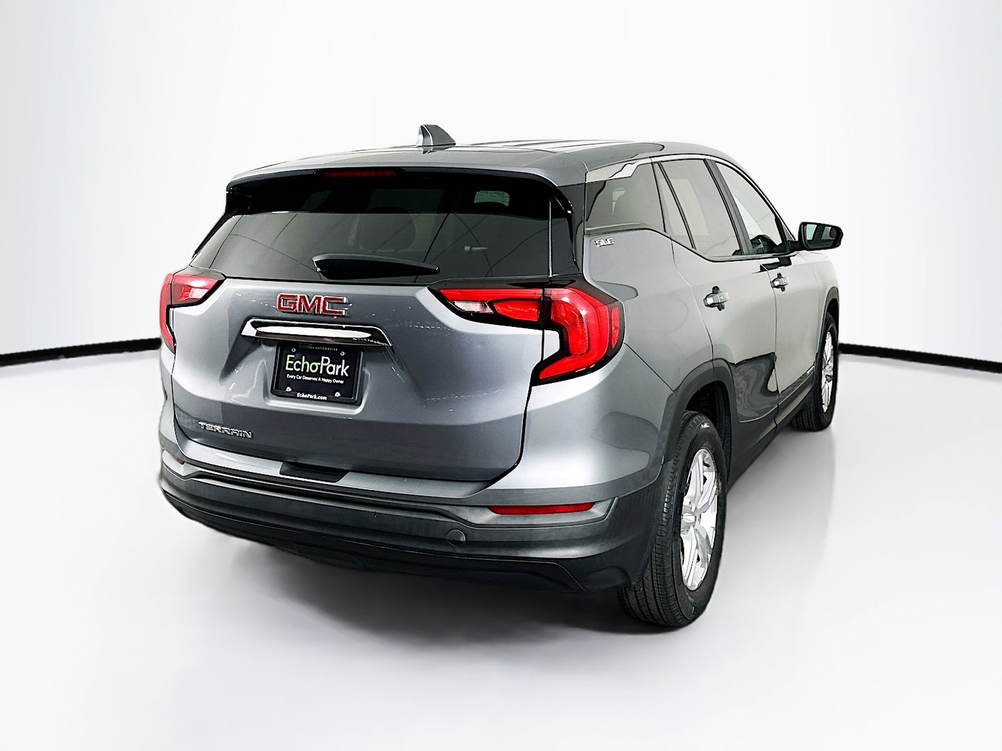 Used 2021 GMC Terrain SLE image 9