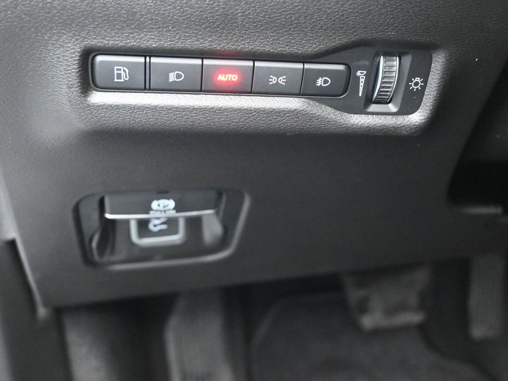 New 2026 Jeep Cherokee Limited image 21