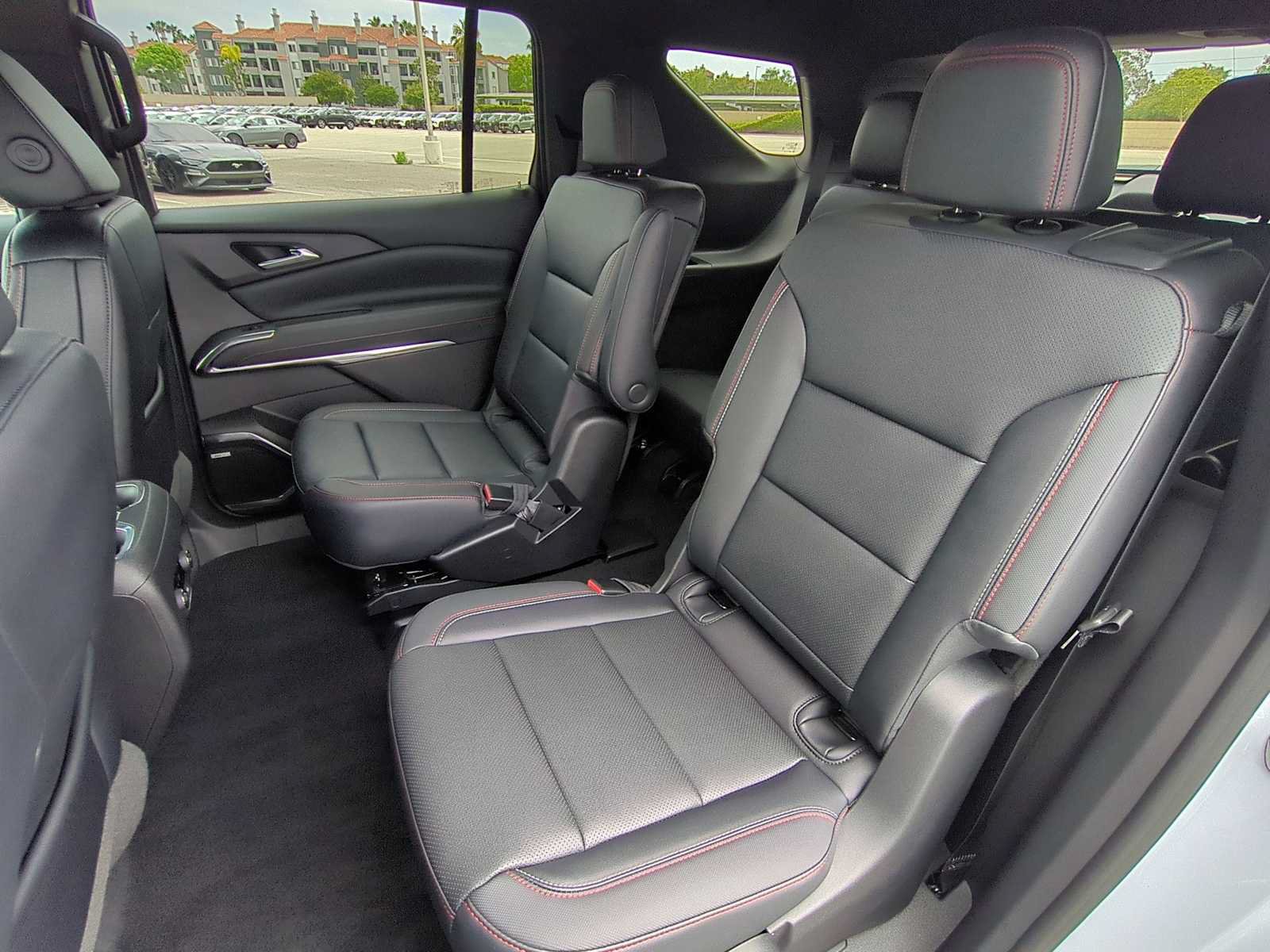 New 2026 Chevrolet Traverse Z71 w/ Enhanced Driving Package AWD/4WD image 25