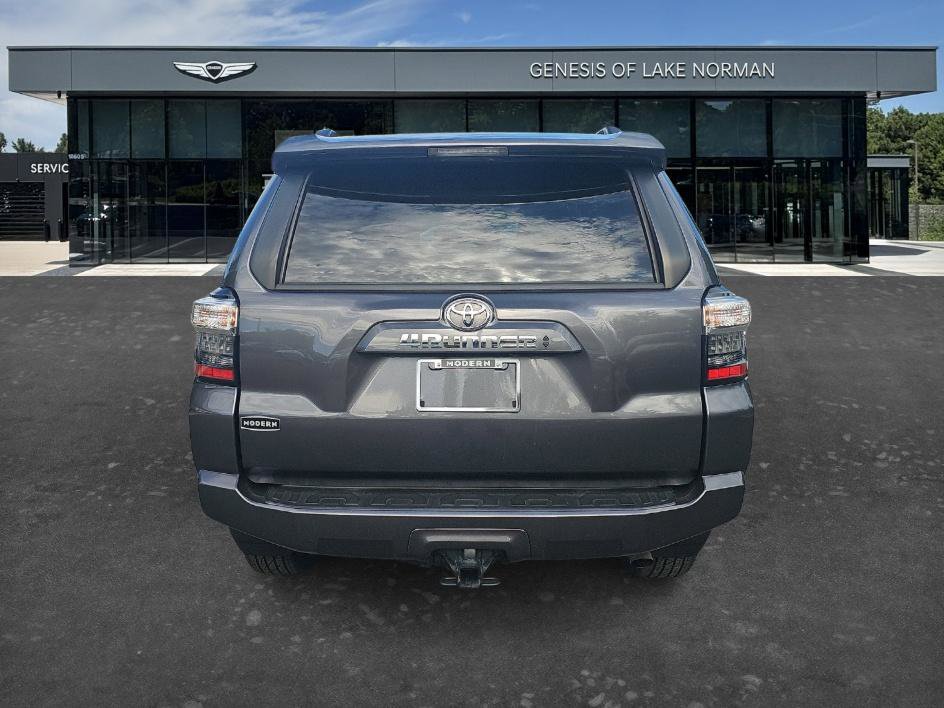 Used 2021 Toyota 4Runner SR5 Premium w/ Moonroof Package AWD/4WD image 8