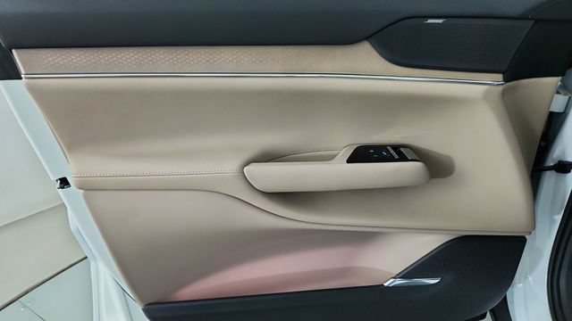 New 2026 Volvo EX90 Ultra AWD/4WD image 9