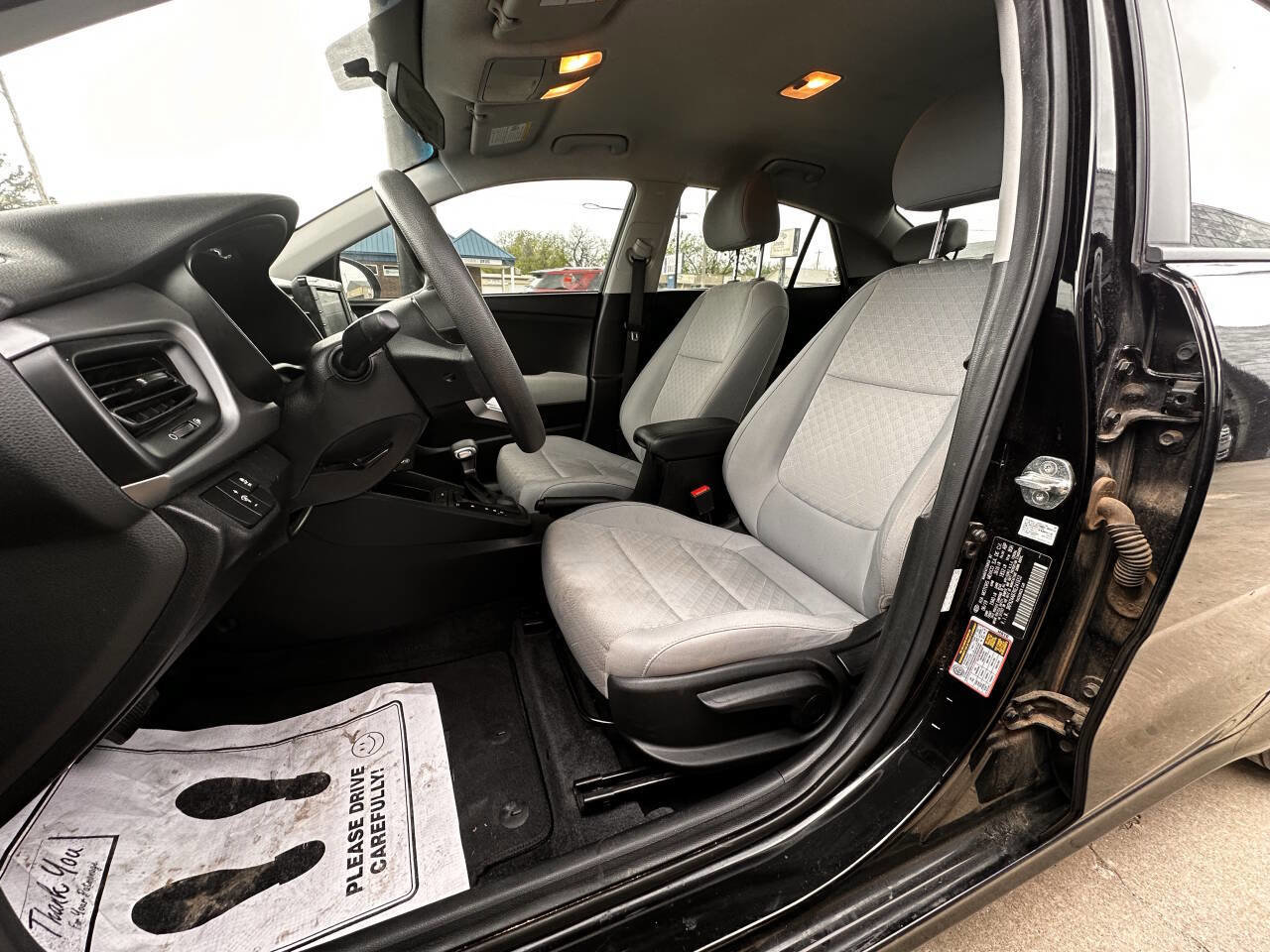 Used 2019 Kia Rio S image 10