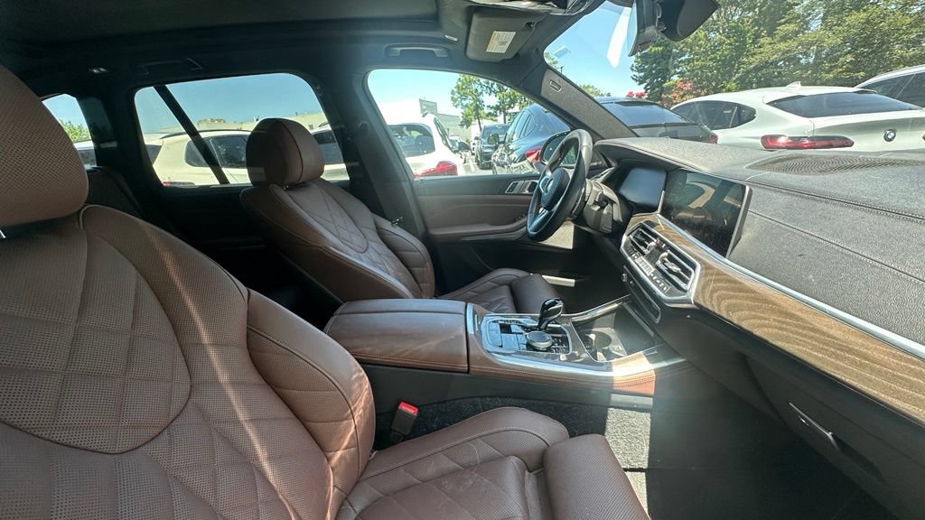 Used 2023 BMW X5 xDrive40i w/ M Sport Package AWD/4WD image 6