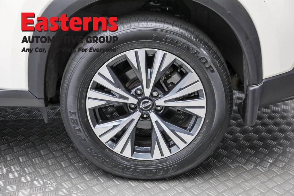 Used 2022 Nissan Rogue SV w/ SV Premium Package image 8