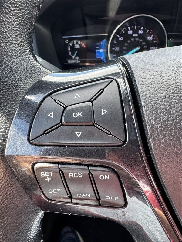 Used 2017 Ford Explorer XLT w/ Equipment Group 202A AWD/4WD image 24