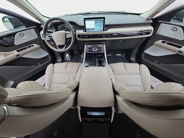 Used 2023 Lincoln Aviator Reserve w/ Equipment Group 201A AWD/4WD image 9