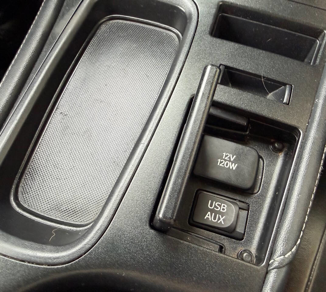 Used 2011 Lexus CT 200h Premium w/ Premium Audio Pkg FWD image 22