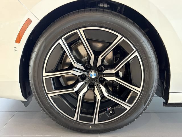 New 2026 BMW i7 eDrive50 w/ Executive Package RWD image 9