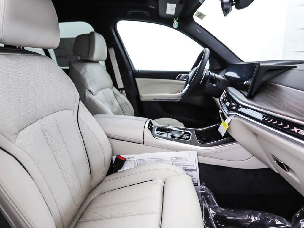 New 2026 BMW X5 xDrive50e w/ Climate Comfort Package image 30