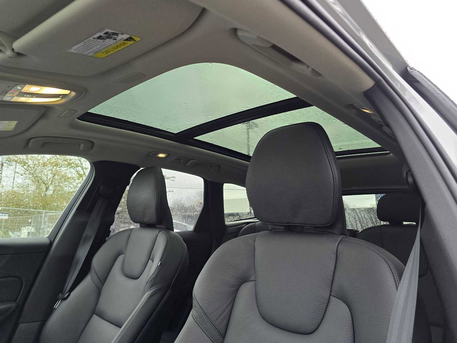 Certified 2025 Volvo XC60 B5 Plus image 22