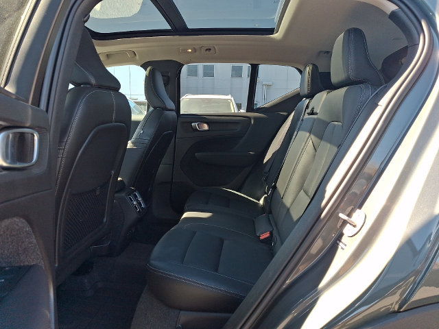 Used 2026 Volvo XC40 B5 Ultra AWD/4WD image 10