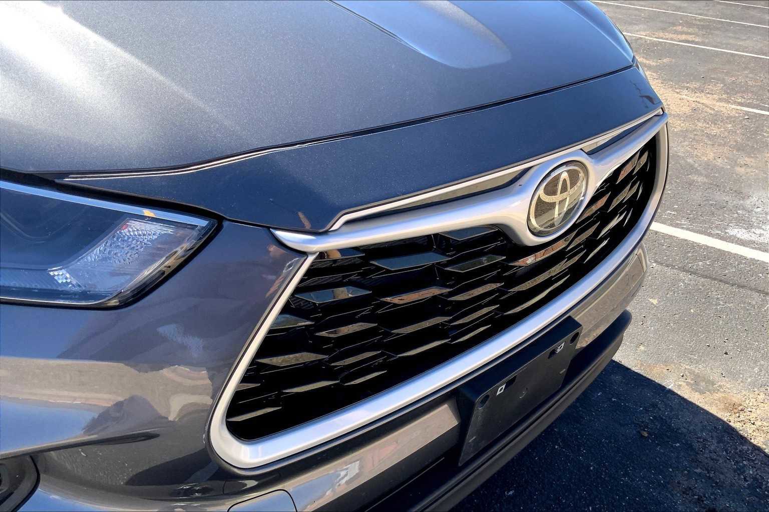 Certified 2023 Toyota Highlander XLE image 26