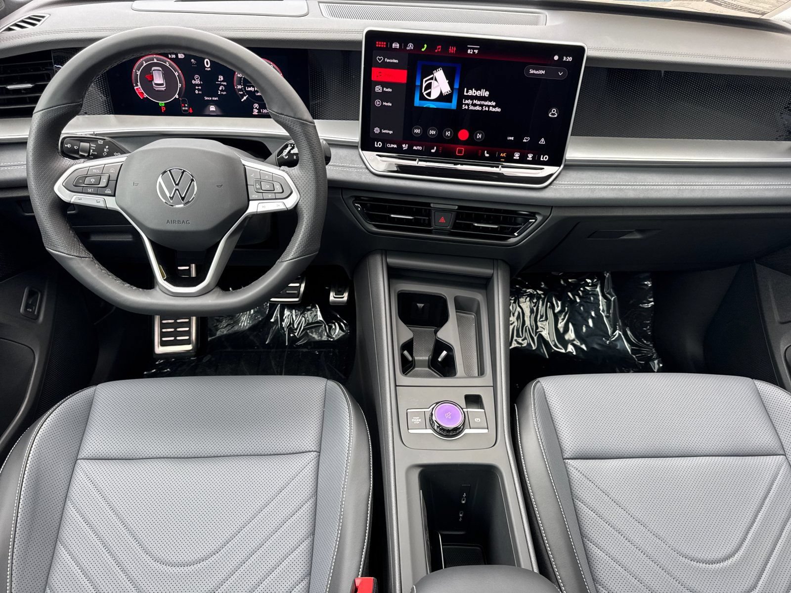 New 2026 Volkswagen Tiguan SE R-Line FWD image 13