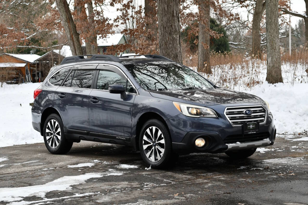 Used 2015 Subaru Outback 2.5i Limited image 1