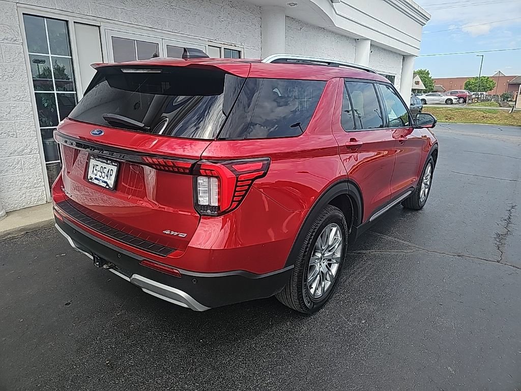 Used 2025 Ford Explorer Platinum AWD/4WD image 4