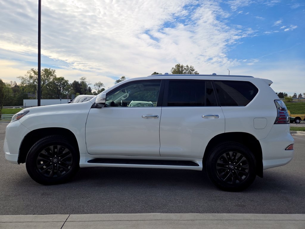 Used 2020 Lexus GX 460 Premium w/ Premium Package AWD/4WD image 23