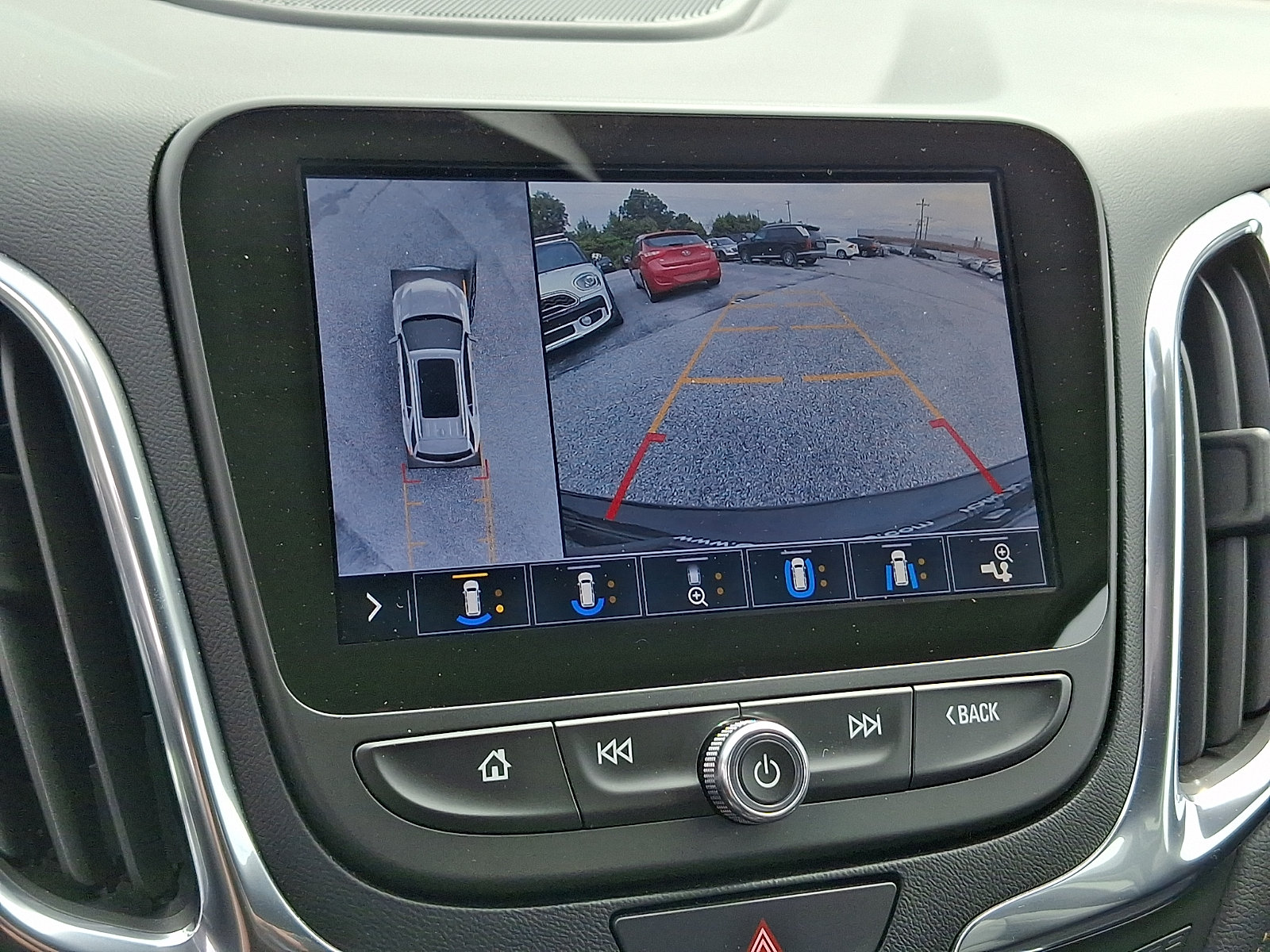 Used 2021 Chevrolet Equinox Premier AWD/4WD image 19