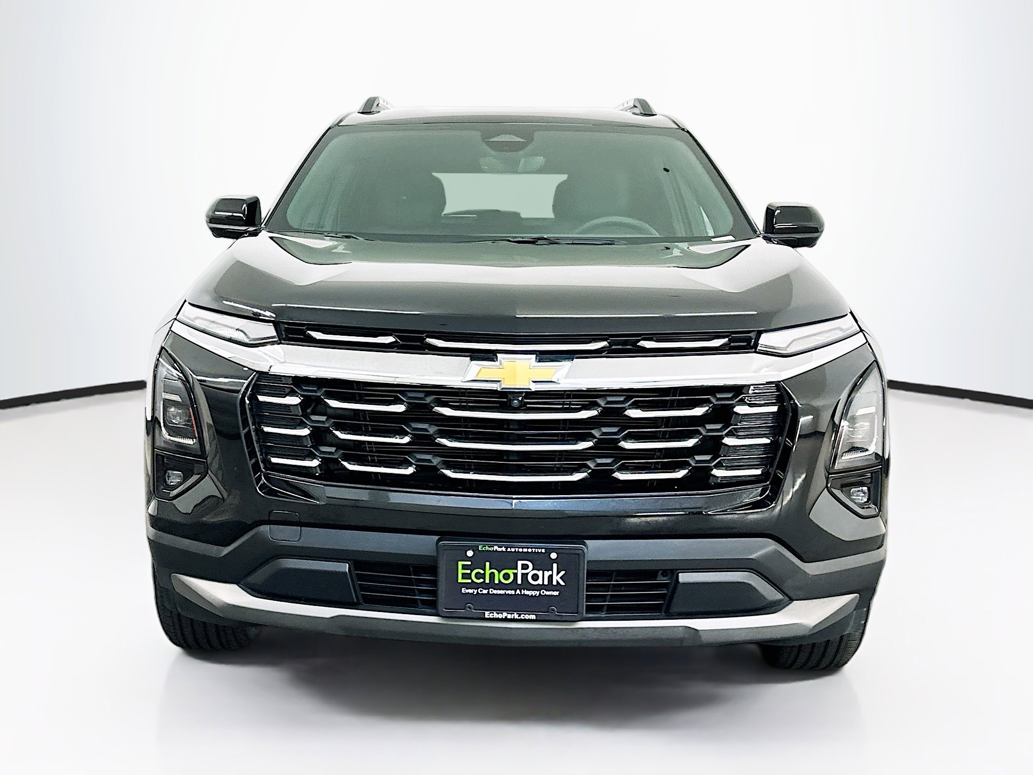 Used 2025 Chevrolet Equinox LT w/ Convenience Package II AWD/4WD image 2