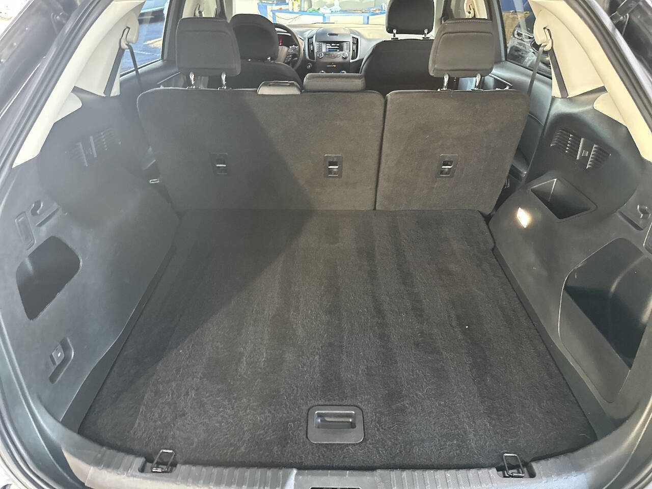 Used 2019 Ford Edge SE image 11