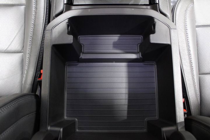 Used 2024 GMC Yukon XL Denali image 32