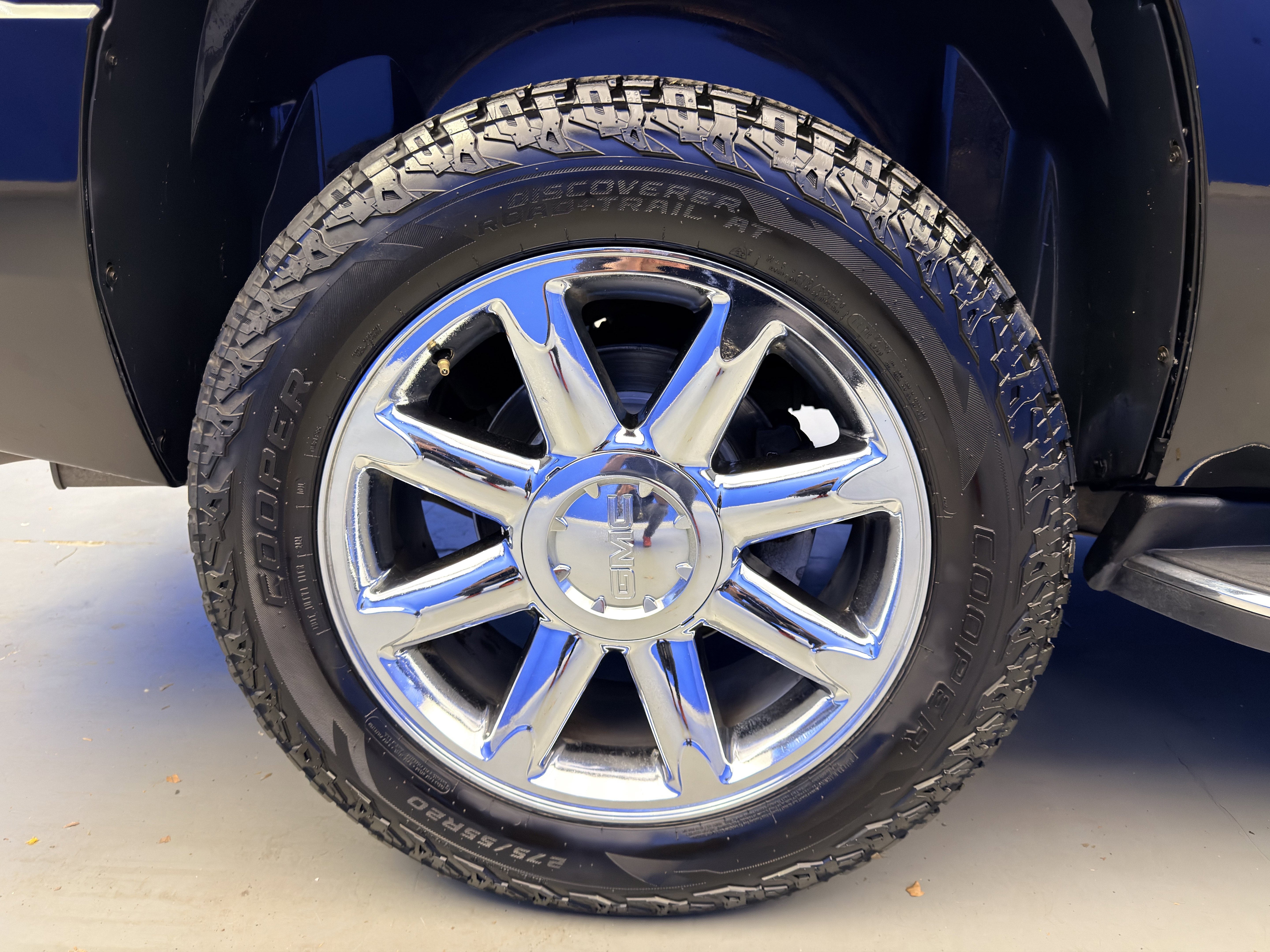 Used 2008 GMC Yukon Denali image 9