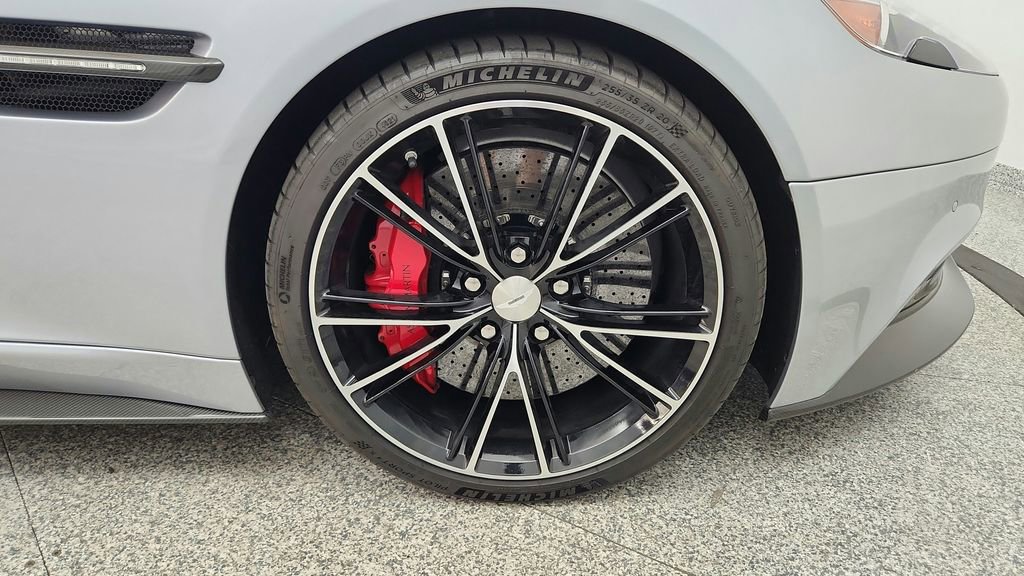 Used 2014 Aston Martin Vanquish Coupe RWD image 64