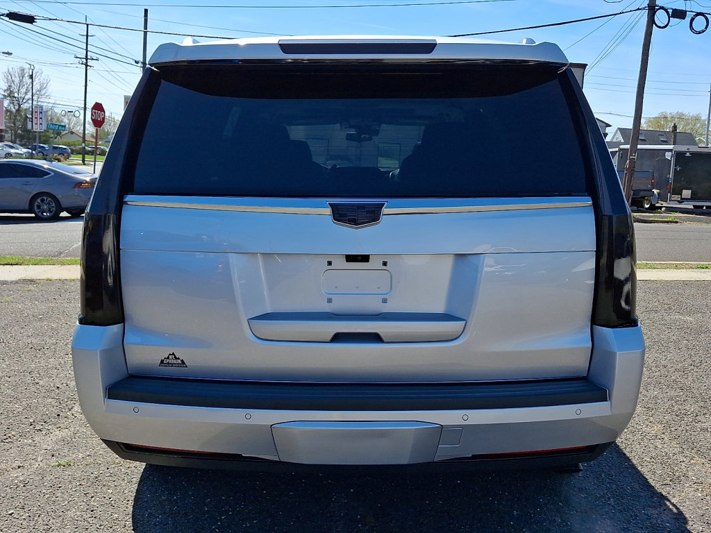 Used 2020 Cadillac Escalade Luxury AWD/4WD image 4