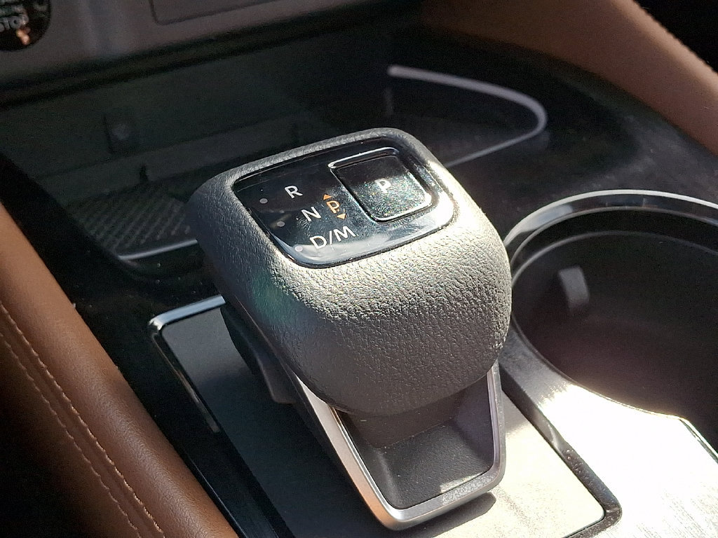 Used 2025 Nissan Rogue Platinum AWD/4WD image 17