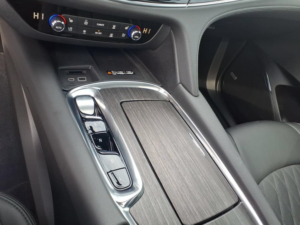 Used 2023 Buick Enclave Avenir w/ Avenir Technology Package FWD image 27