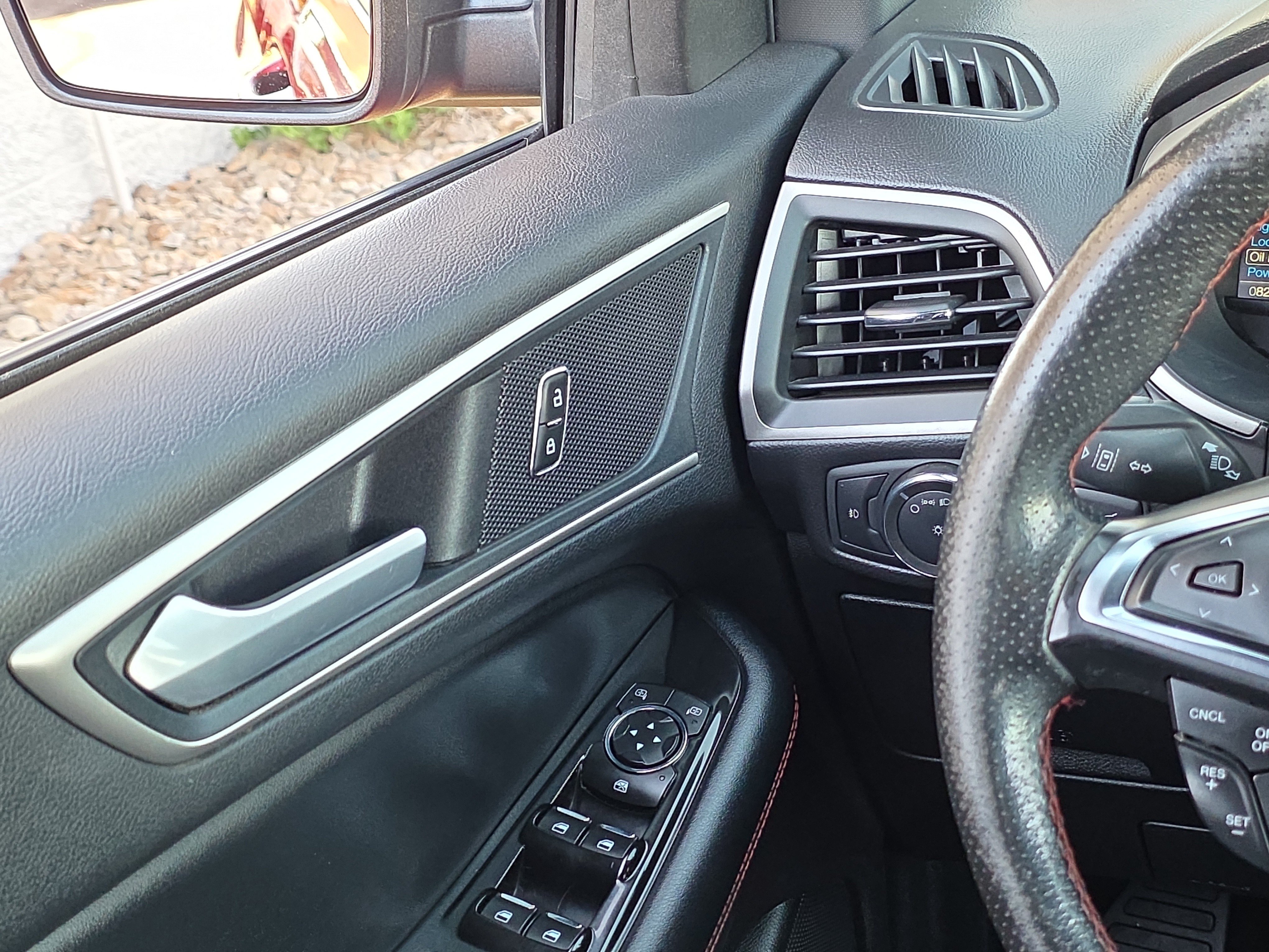 Used 2020 Ford Edge ST-Line FWD image 23