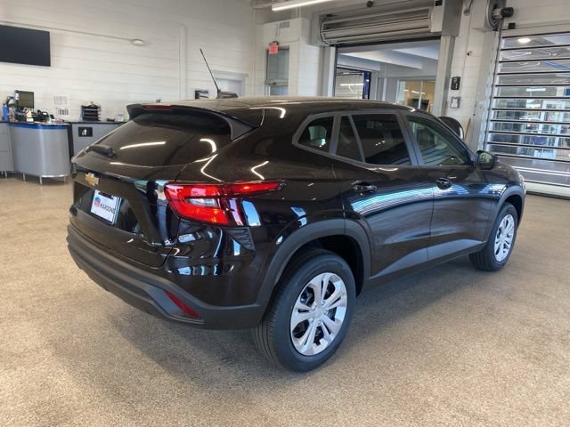 New 2026 Chevrolet Trax LS FWD image 5