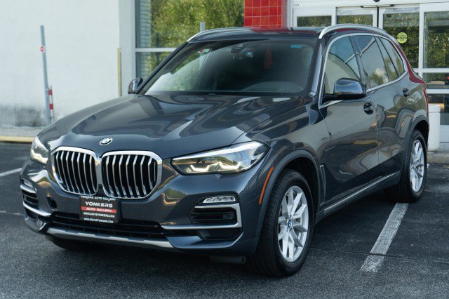 Used 2021 BMW X5 xDrive40i w/ Premium Package 2