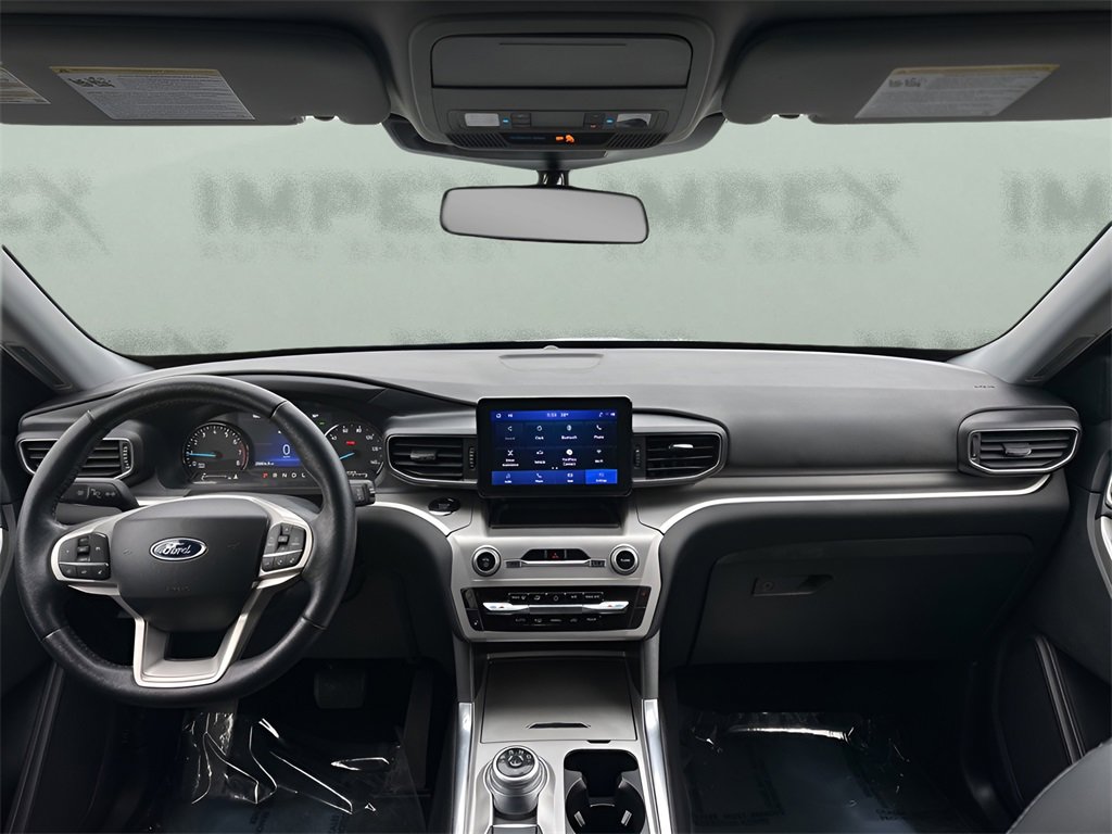 Used 2022 Ford Explorer XLT w/ Equipment Group 202A image 14