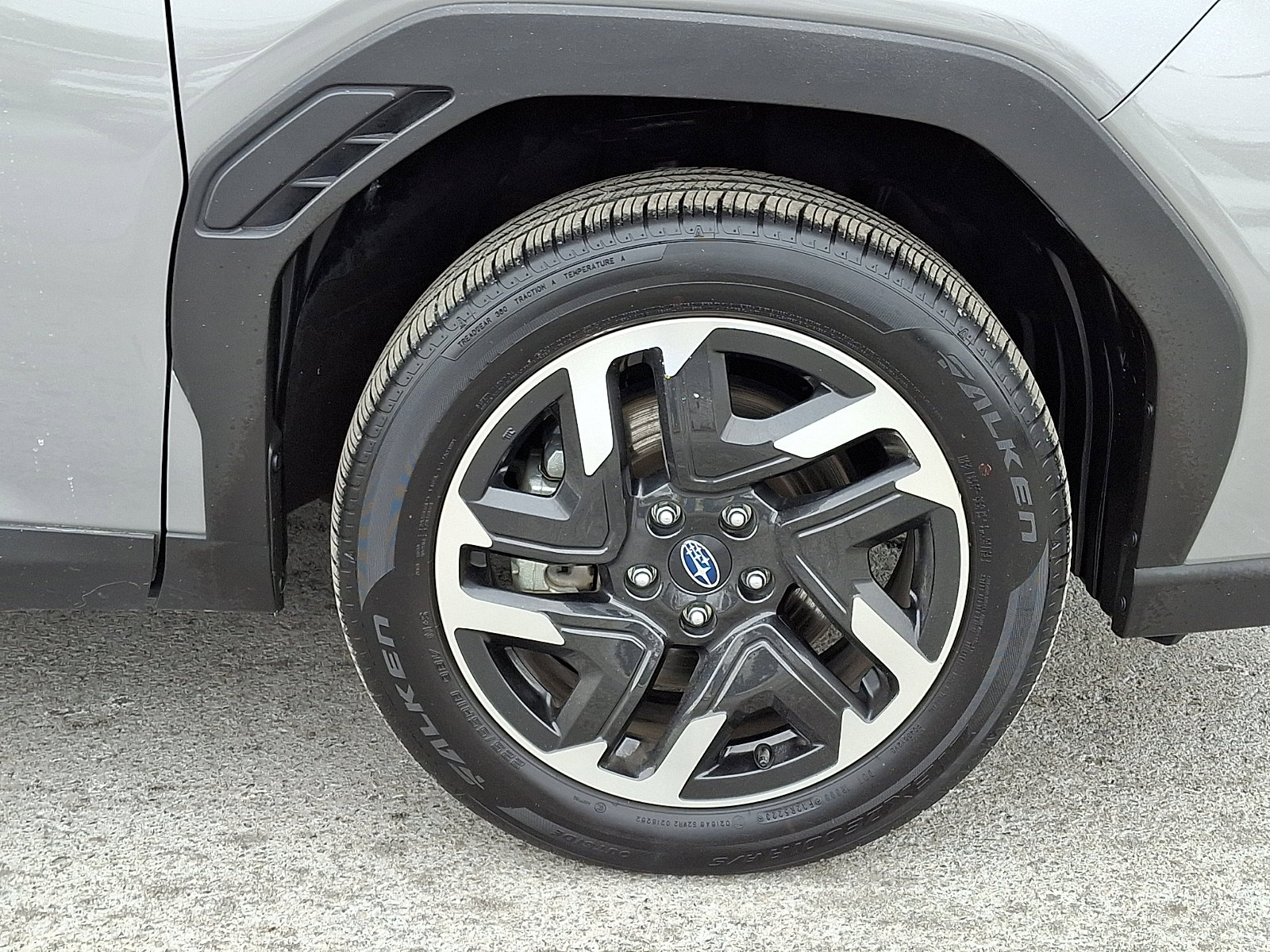 Certified 2025 Subaru Forester Limited image 8