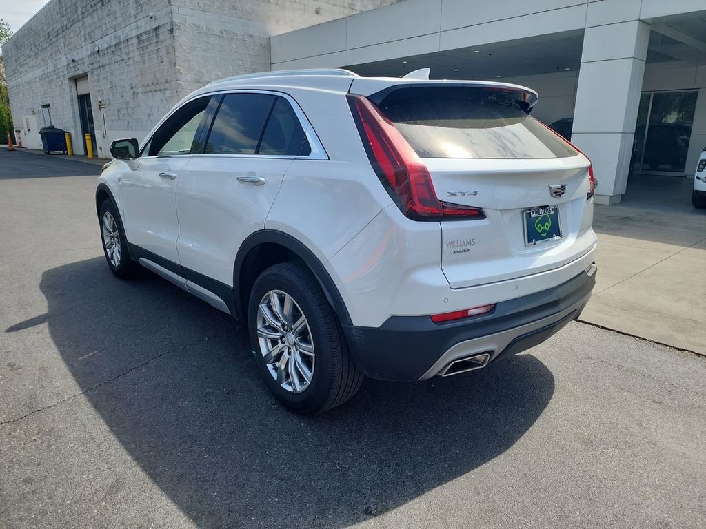 Certified 2022 Cadillac XT4 Premium Luxury w/ Enhanced Visibility Package image 6