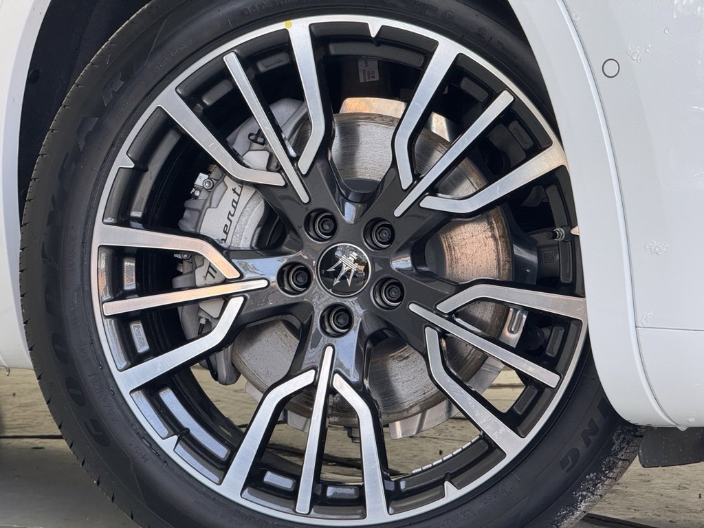New 2025 Maserati Grecale GT image 25