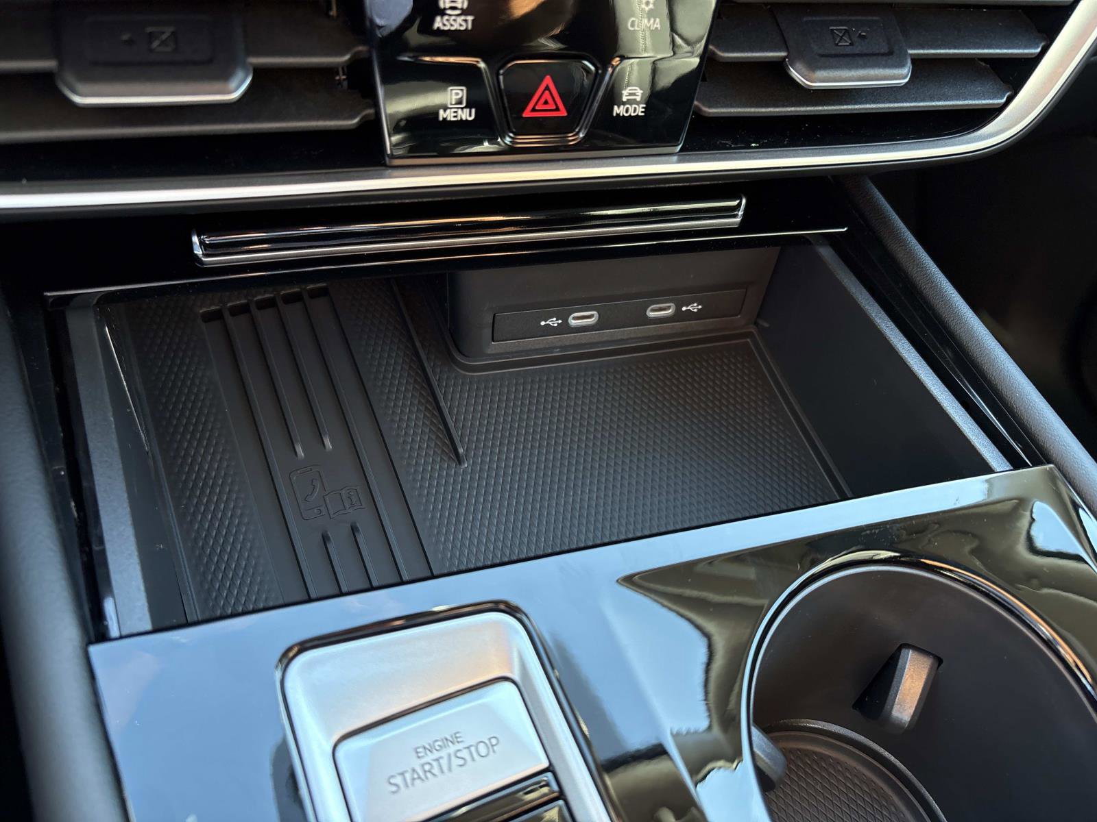 New 2026 Volkswagen Atlas SE image 28
