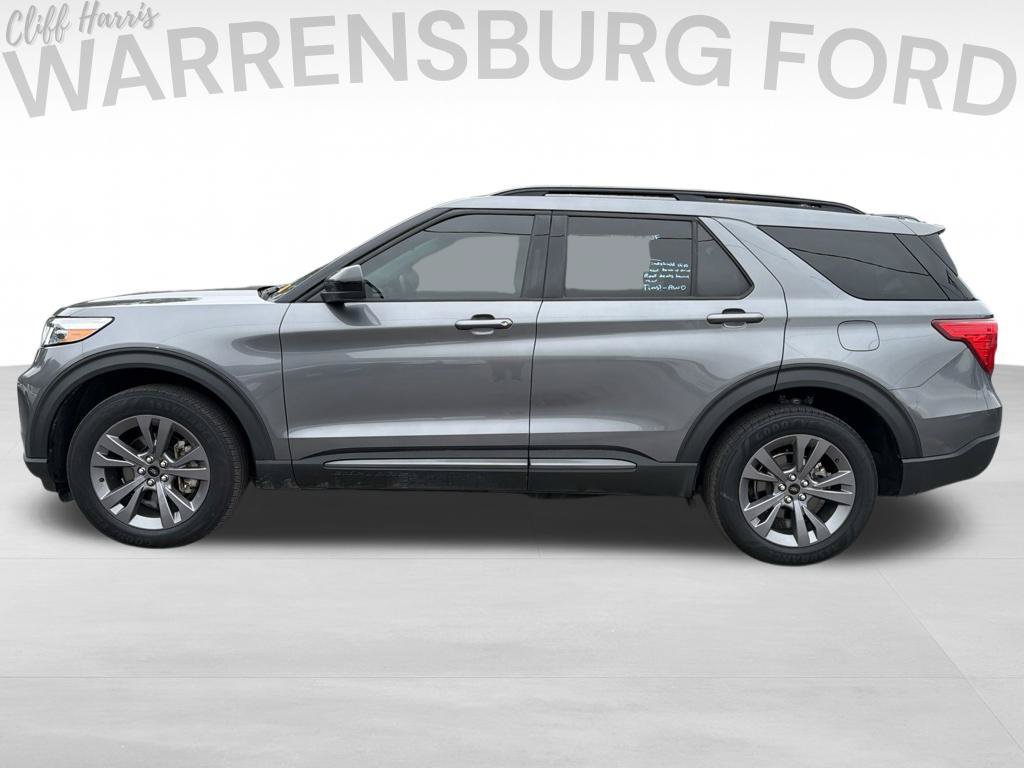 Used 2022 Ford Explorer XLT w/ Equipment Group 202A AWD/4WD image 4
