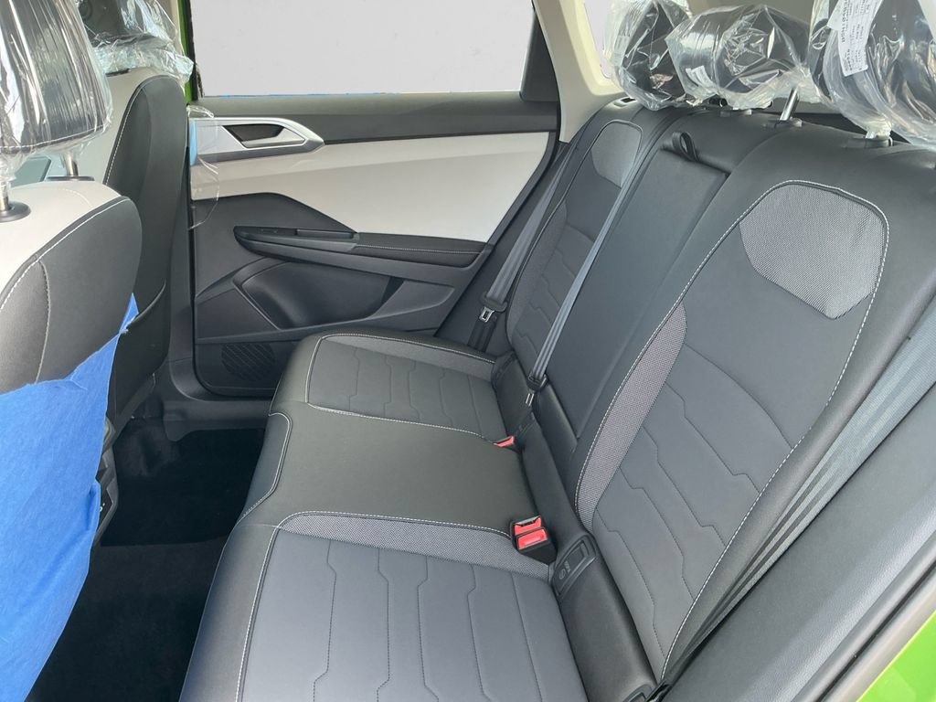 New 2026 Volkswagen Taos SE AWD/4WD image 13