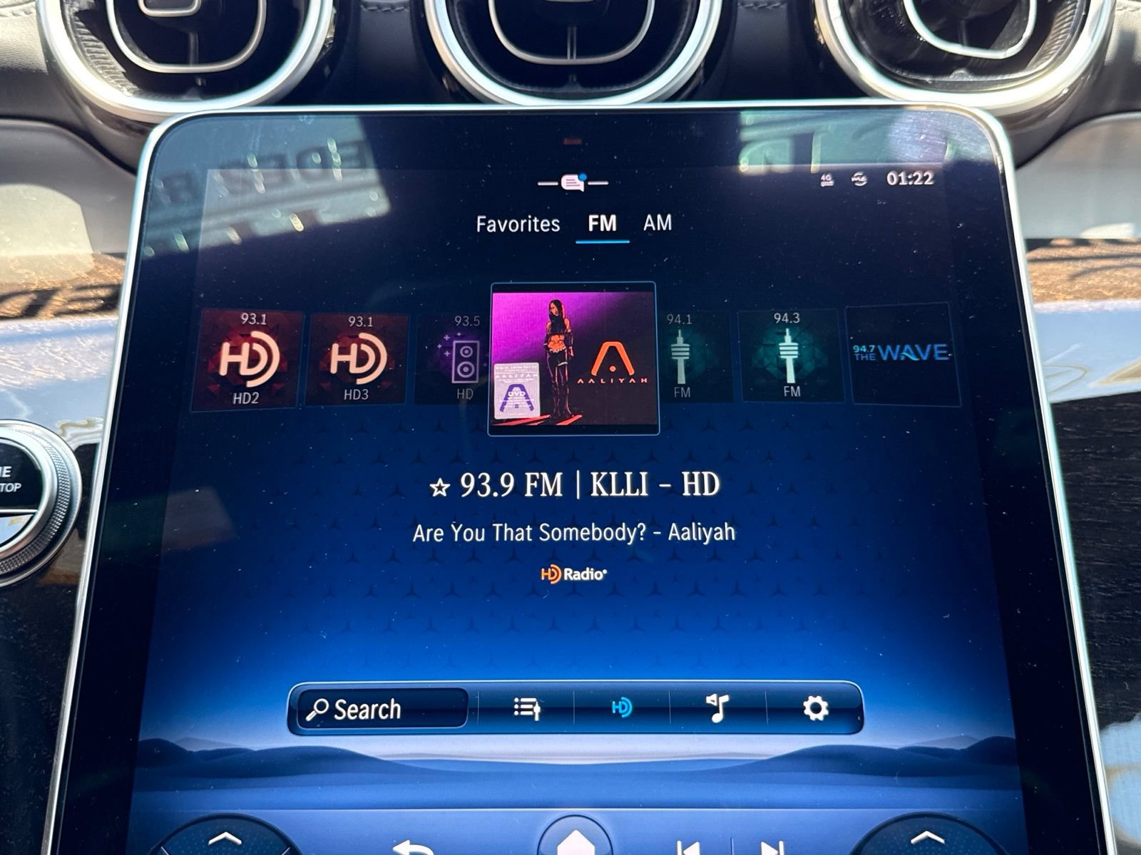 Used 2023 Mercedes-Benz GLC 300 image 36