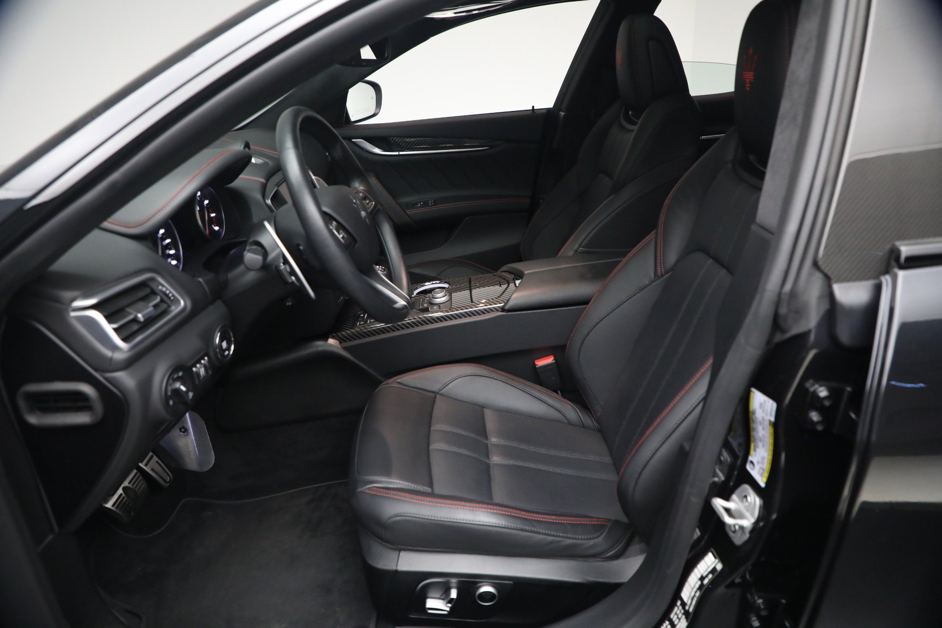 Certified 2023 Maserati Ghibli Modena Q4 AWD/4WD image 13